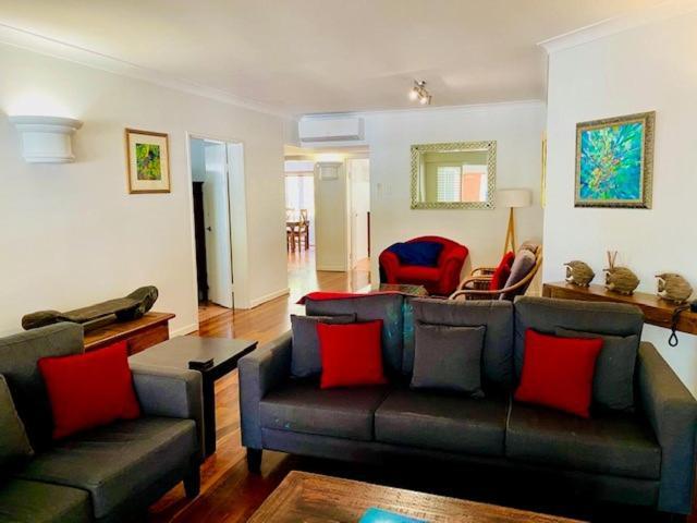Beachview Apartments At Villa Paradiso Palm Cove Eksteriør billede
